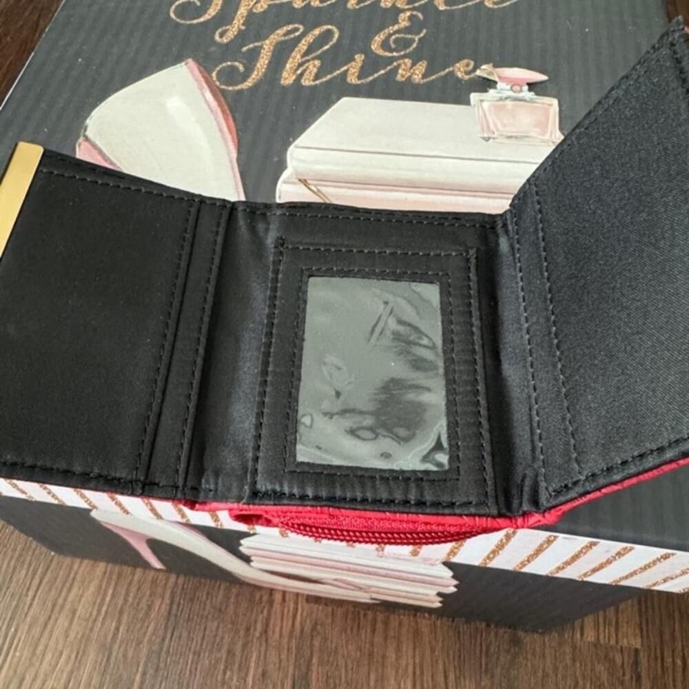 Red woven wallet with gold - Picture 3 of 4